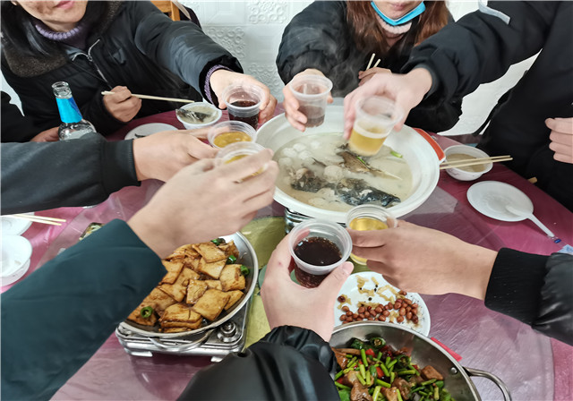 格瑞乐家人欢聚庆新年，共绘2021好图景